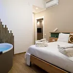 Three Moons Boutique House/calypso アパート *