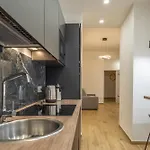 Three Moons Boutique House/calypso